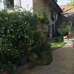 بيت ضيافة Le Rez De Jardin 3*